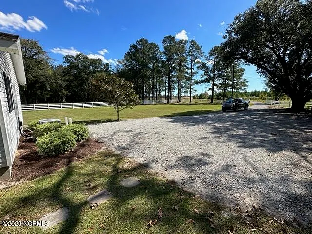 2 bed, 1.0 bath, $1,700 — Photo 2