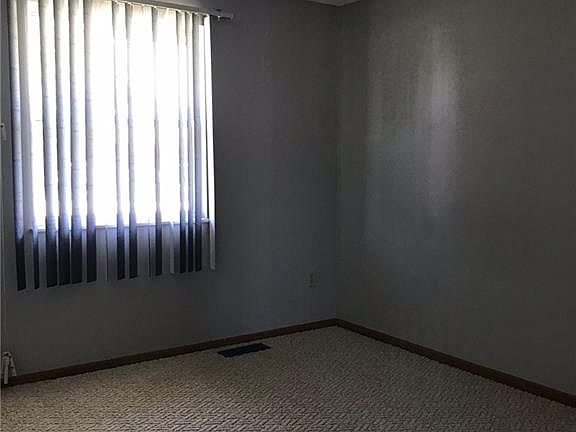 4th image of 1615 Sierra Ave #1615