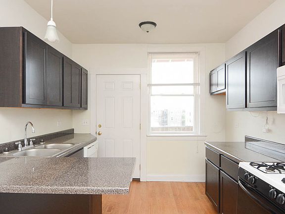 3rd image of 4732 N Whipple St APT 3A
