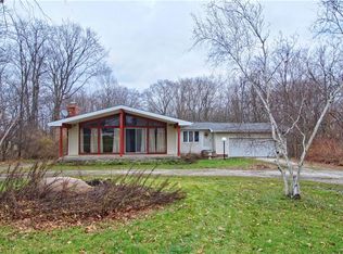 673 Som Center Rd, Mayfield Village, OH 44143