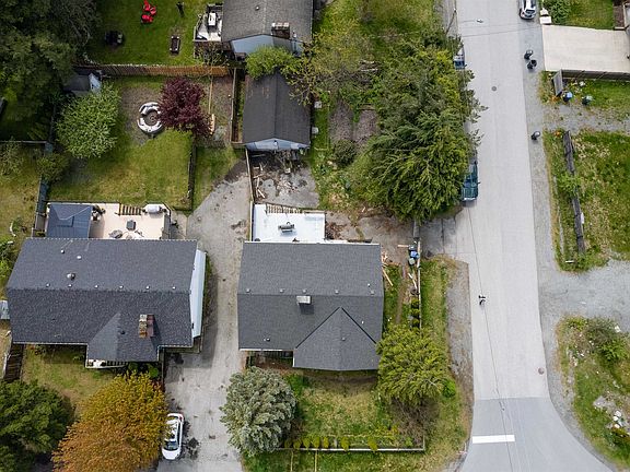 5th image of 1600 Depot Rd E