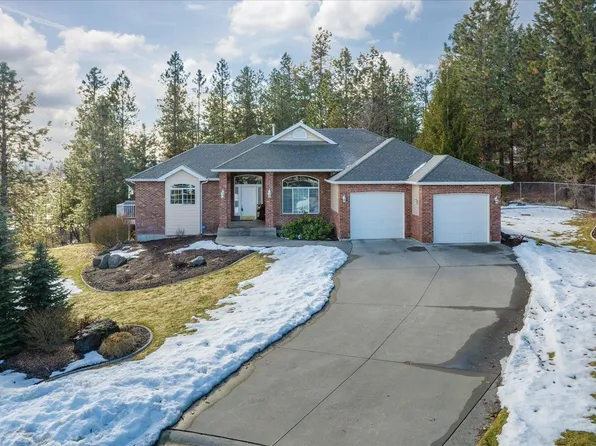 6803 N East Bluff Ct, Spokane, WA 99208