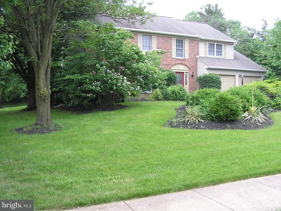 1st image of 222 Saxony Dr