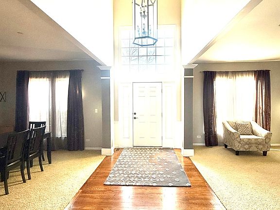 4th image of 705 Blue Ridge Dr