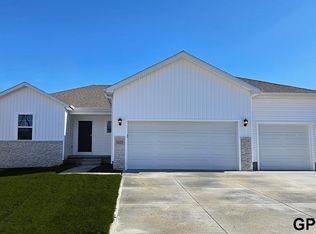 8025 N 170th Ter, Bennington, NE 68007