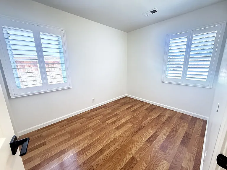 4133 Joan Ave — Photo 10