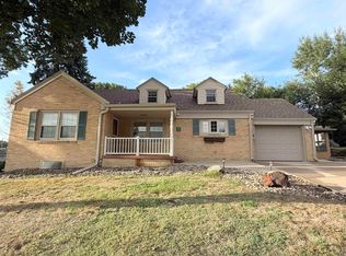 3602 Pierce Pl, Sioux City, IA 51104