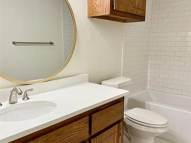 1800 Hillcrest Dr — Photo 13