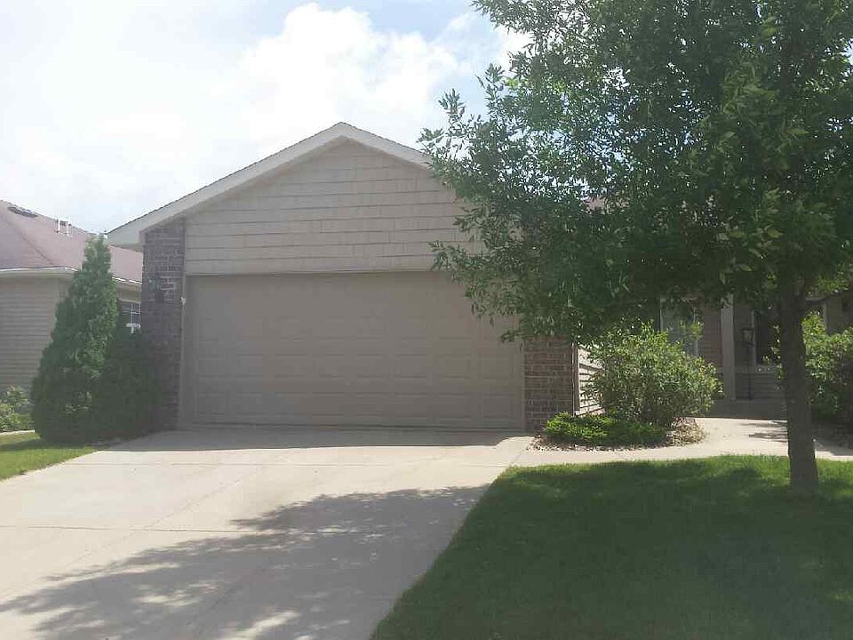 2-Car attached Garage
