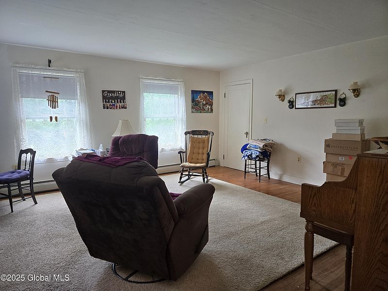 5th image of 31 Hewitt Road