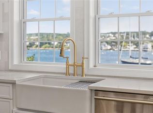 3 Narragansett Blvd, Portsmouth, RI 02871
