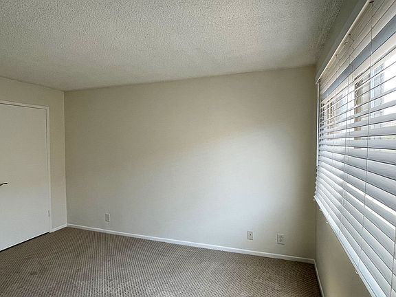 4th image of 8047 Redlands St APT 5