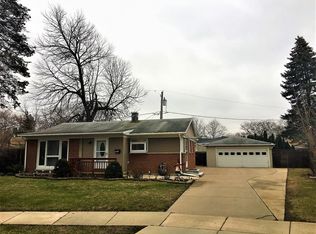 551 Audrey Ln, Wheeling, IL 60090