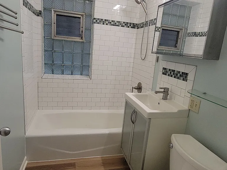 2921 N Albany Ave #G — Photo 10