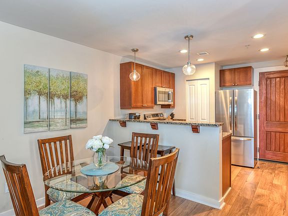 5th image of 955 Registry Blvd Unit 317