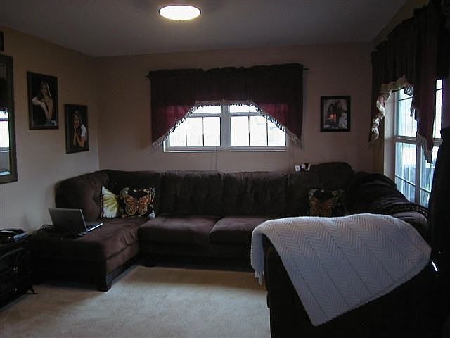 2nd image of 1128 Spring St