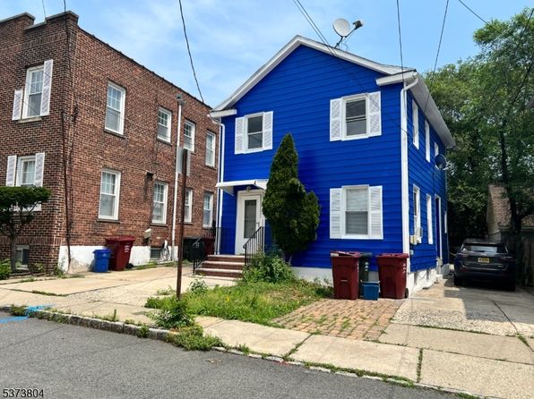 10 Humbert St