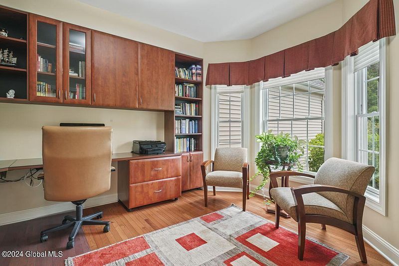 5th image of 4056 Windsor Drive