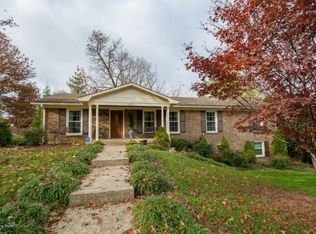 6806 Stone Hill Rd, Louisville, KY 40214