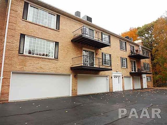 2nd image of 6016 N Knoxville Ave APT 304
