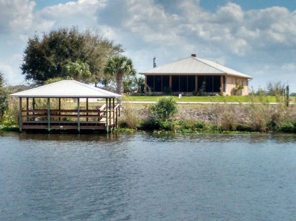 1121 River Rd