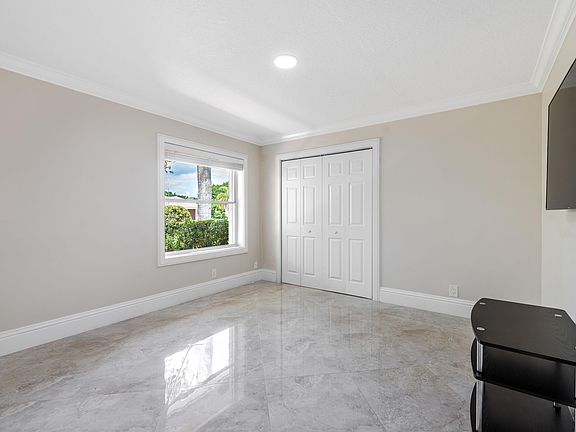 5th image of 10535 Maple Chase Dr