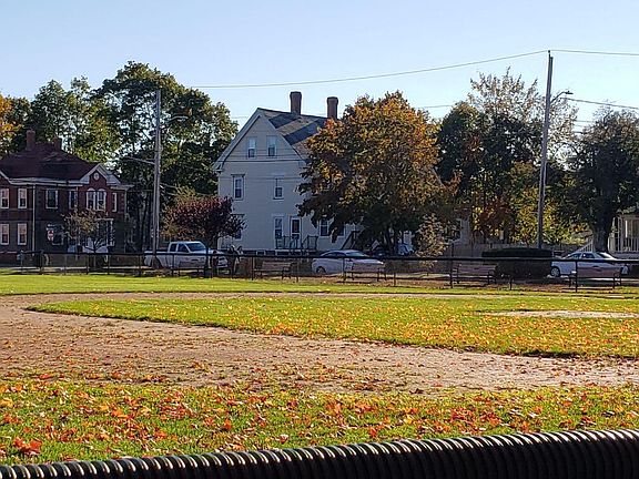 2nd image of 30-32 Whitman Ave