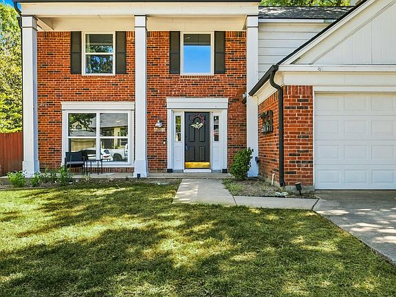 3rd image of 6832 Parkwood Dr