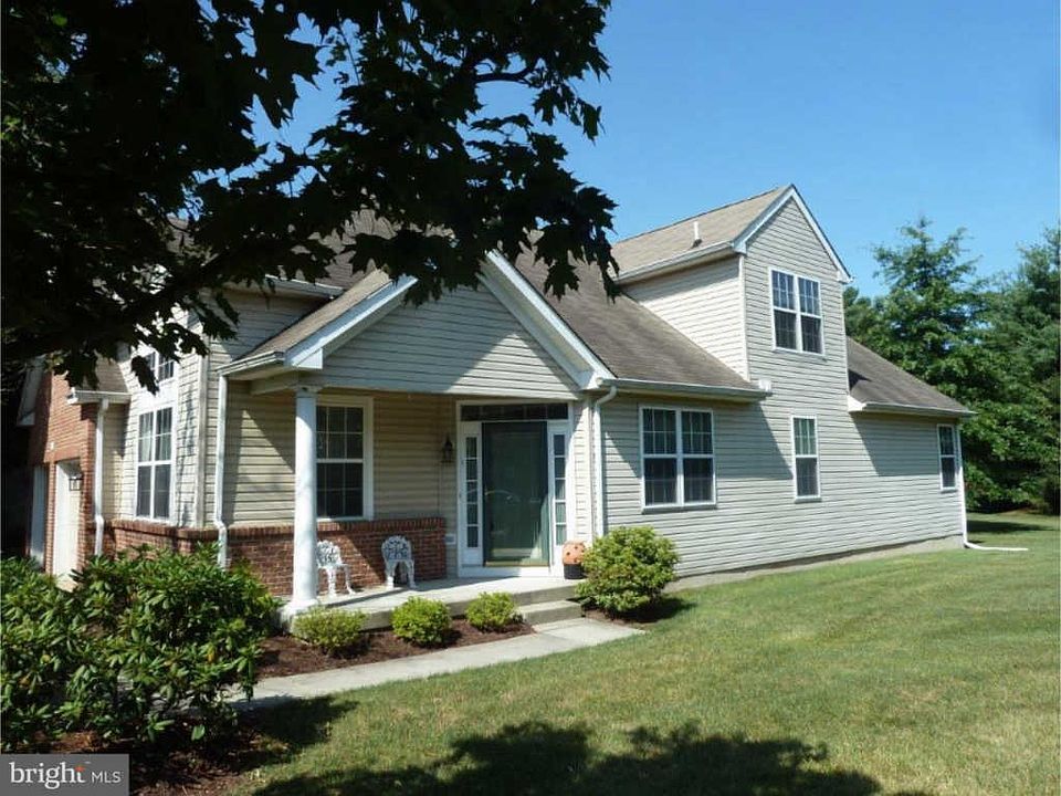 2nd image of 18 Sweet Pea Ln