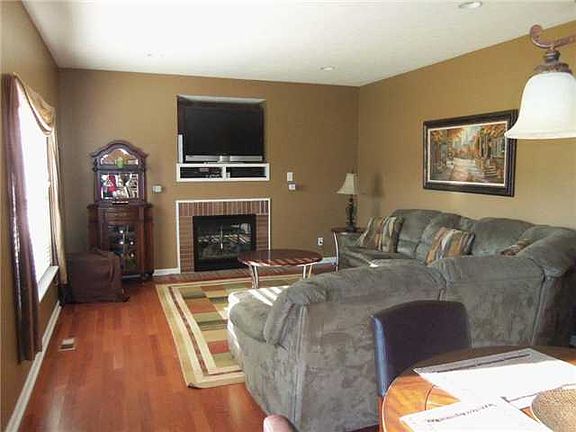5th image of 16851 Cedar Creek Ln