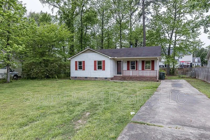 3 bed, 2.0 bath, 1327 sqft, $1,675 — Photo 3