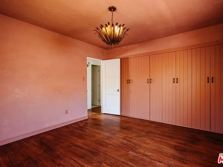 2735 Clyde Ave — Photo 24