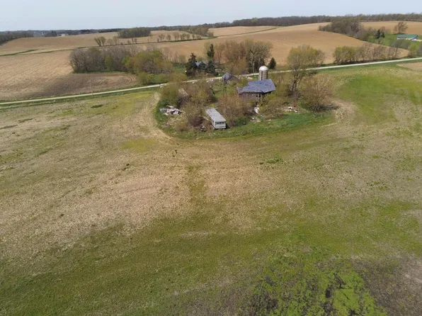 7126 South Bohnhoff Road, Brodhead, WI 53520