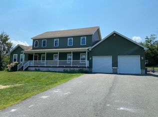 68 Holland Rd, Brimfield, MA 01010