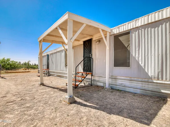 509 Amparo Rd, Chaparral, NM 88081