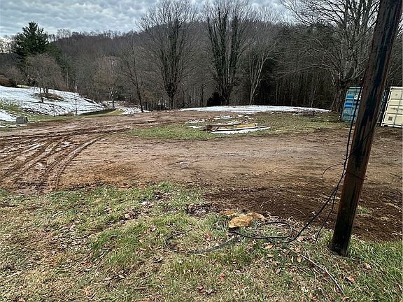 2nd image of 45 Windy Hollow Lane