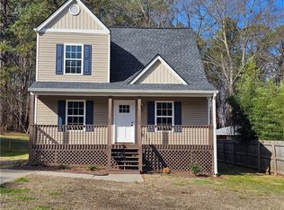 87 Westview Dr, Cartersville, GA 30121