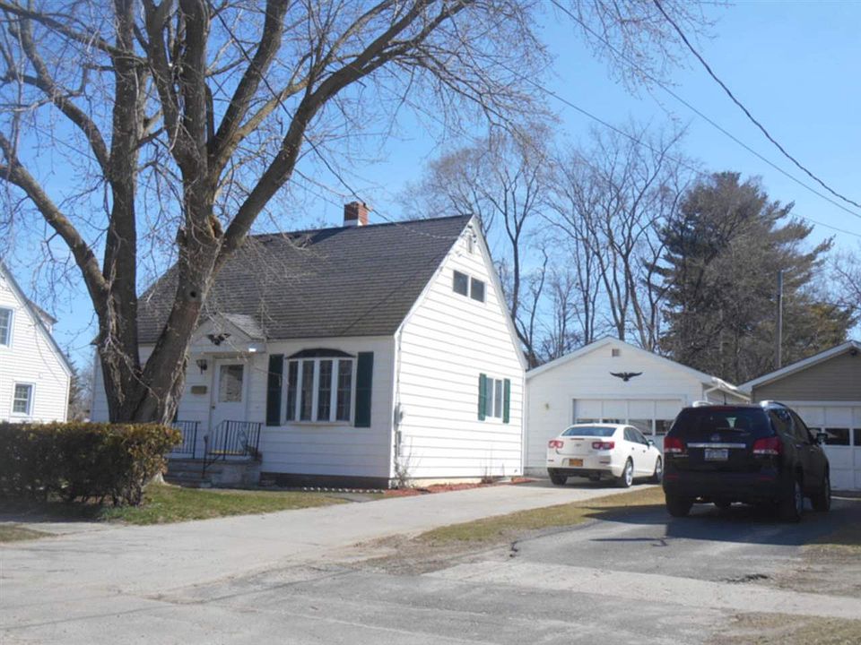 1st image of 18 Monroe Pkwy