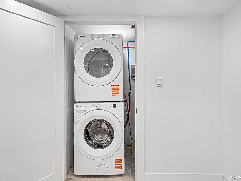 2386 New York Ave #2 — Photo 5