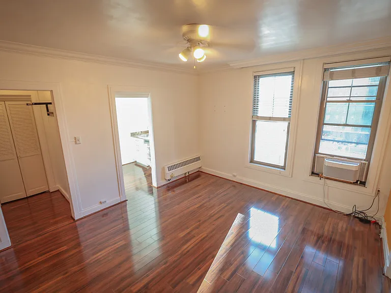 29 S State St #613 — Photo 3