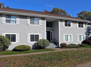 9 Beals Cove Rd APT D, Hingham, MA 02043