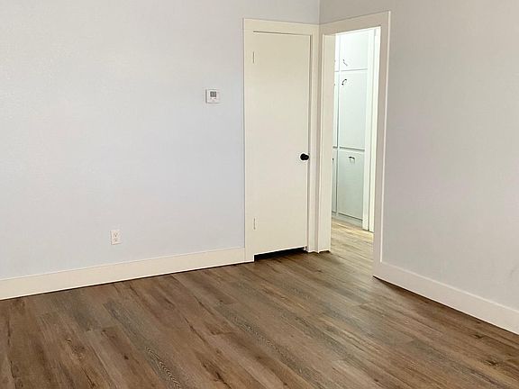 4th image of 801 Park St