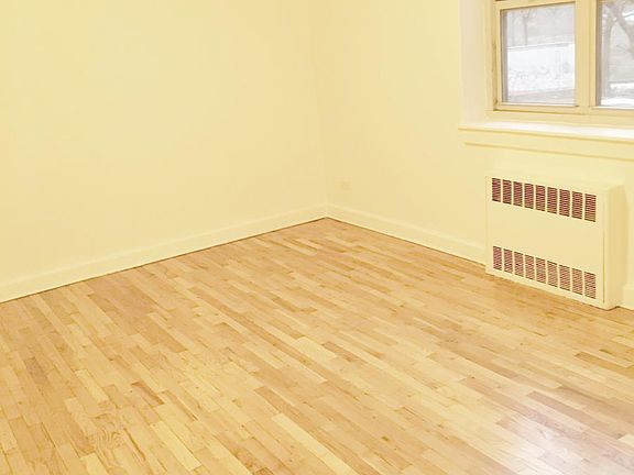 3rd image of 13705 83rd Ave APT 3K