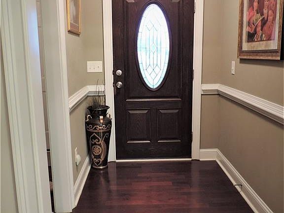 3rd image of 31 Lee Road 2164