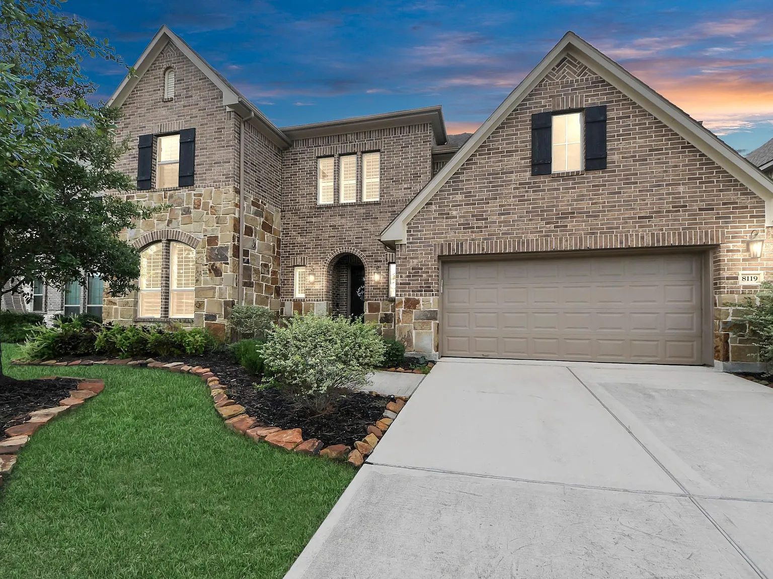 4 bed, 3.0 bath, 3258 sqft, $5,250 — Photo 1