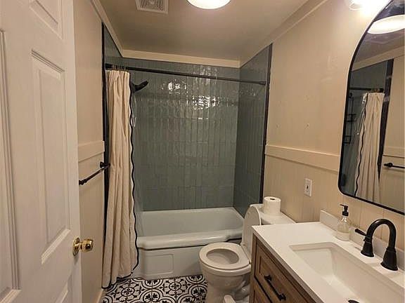 3rd image of 4248 NE Kelsey Rd