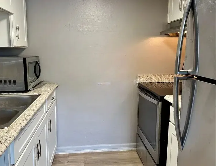 309 S Arcturas Ave #6 — Photo 4