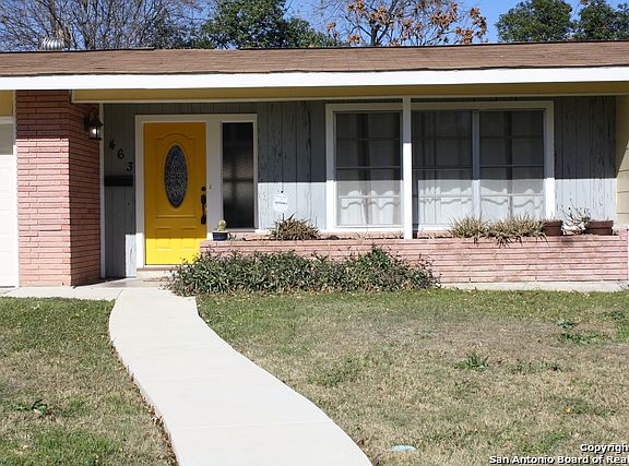 2nd image of 463 Sandalwood Ln