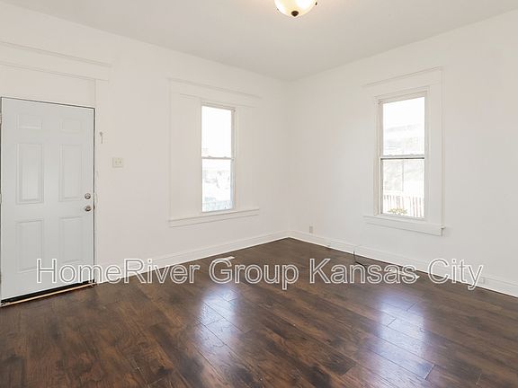 4th image of 2421 S 11th St