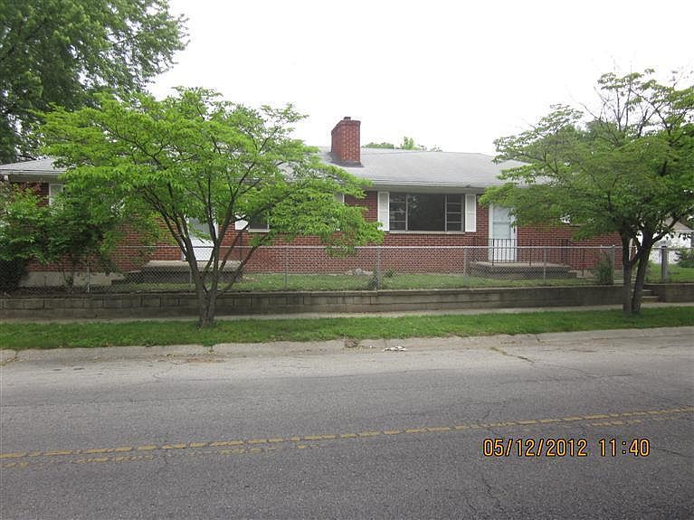 1st image of 2105 Grand Ave